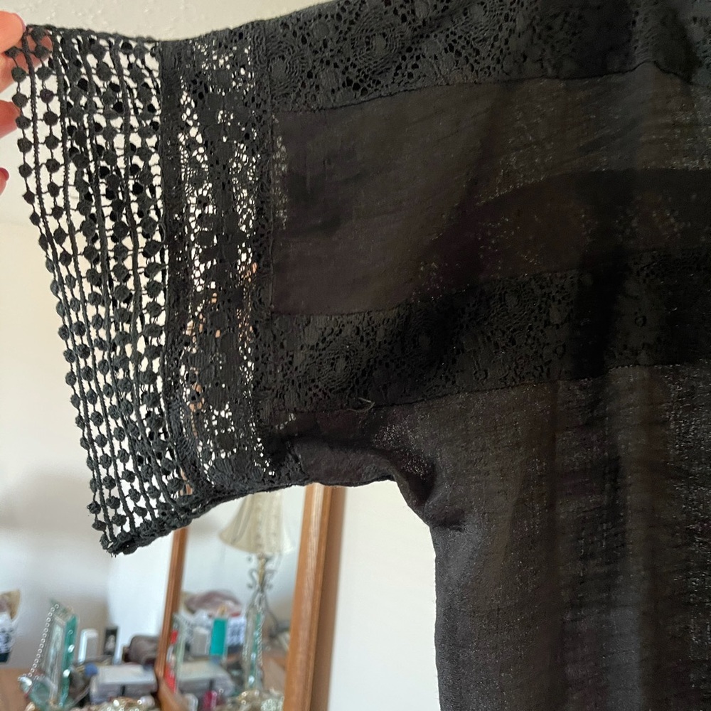 Blouse - Picture 2 of 2